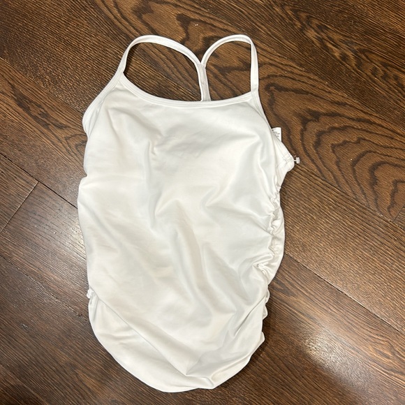 Beyond yoga NEW maternity racer back - Picture 5 of 8